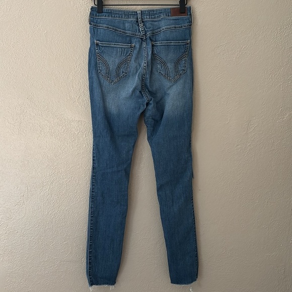 Women’s Hollister Ultra High Rise Super Skinny Distressed Jeans Size 5L 27W 32L - Picture 7 of 9